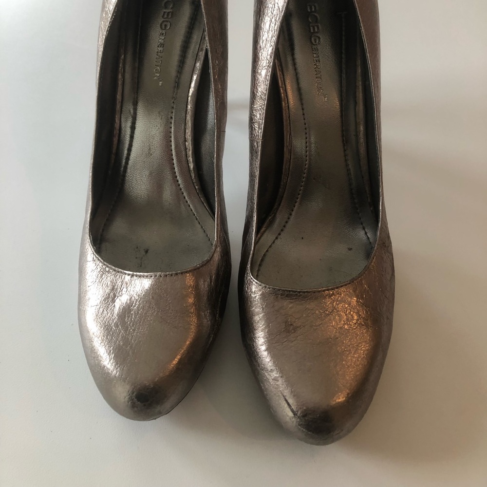 BCBGeneration Metallic Silver Heels Size 8.5 in fair condition with a few marks